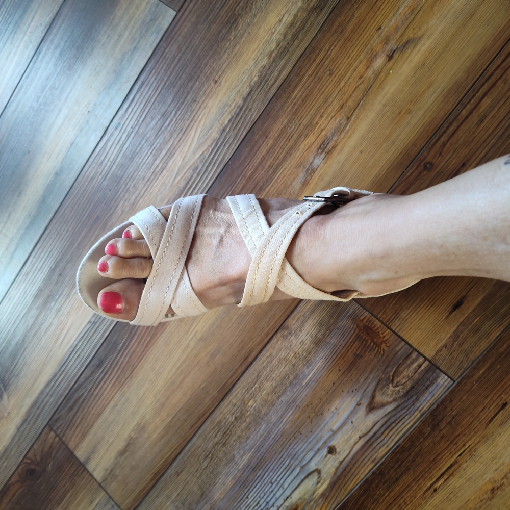 Montego Bay Club Sandals Elegant Cream Design